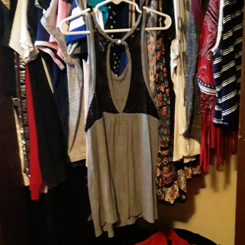 Tank - Picture 2 of 2